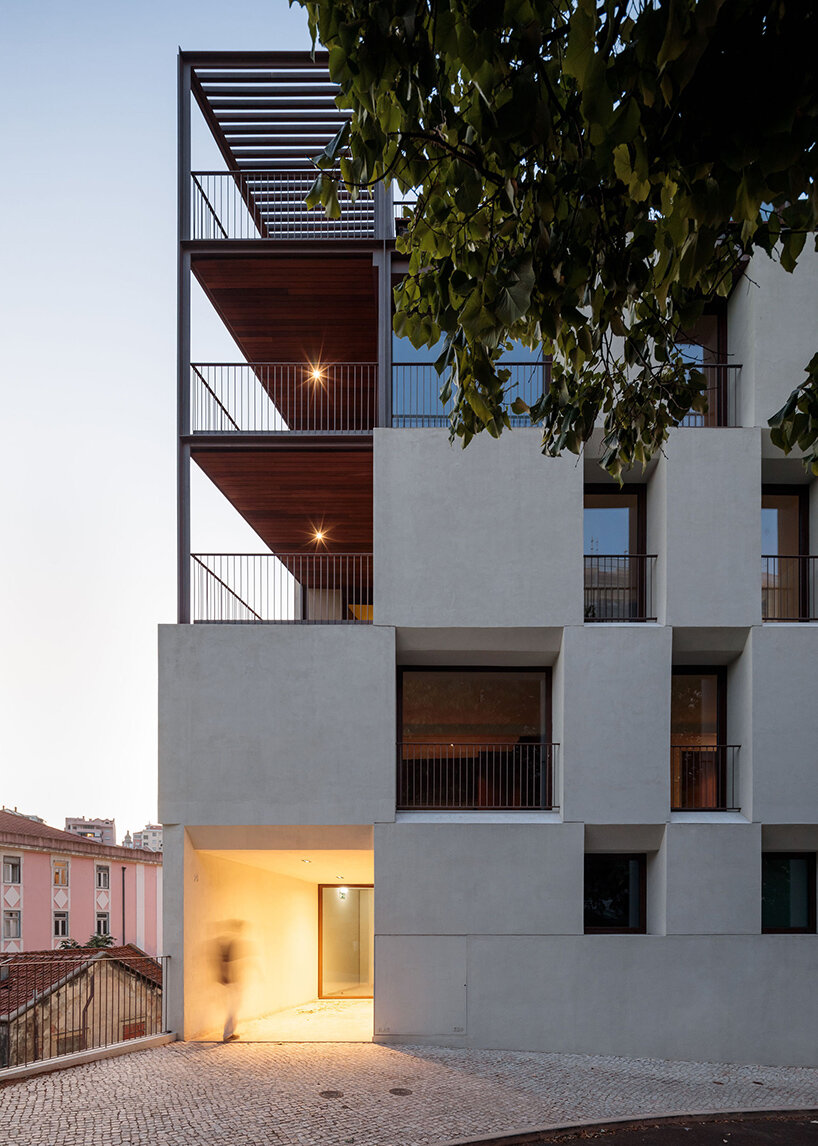 antónio costa lima celebrates historic lisbon aqueduct with de-materializing dwelling