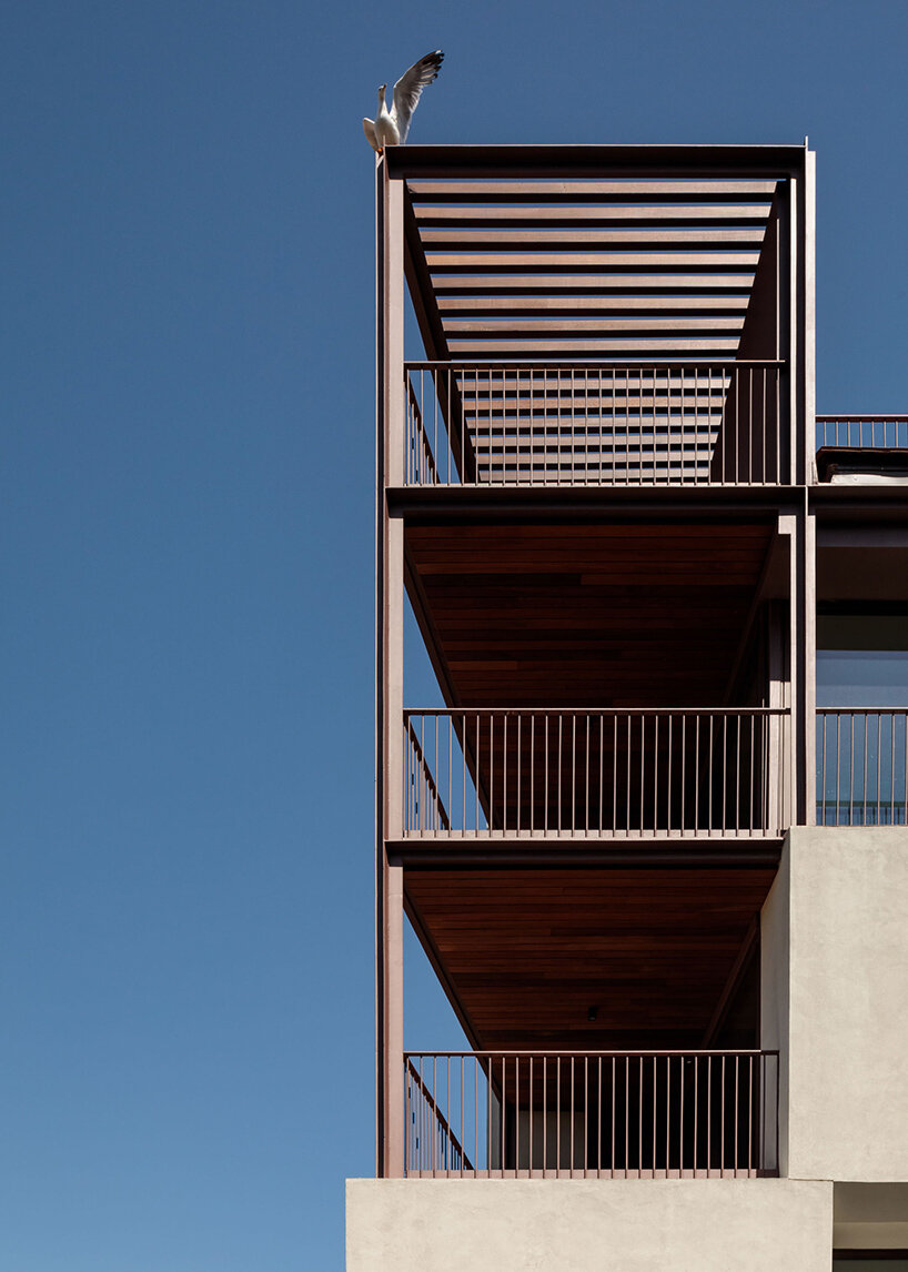 antónio costa lima celebrates historic lisbon aqueduct with de-materializing dwelling