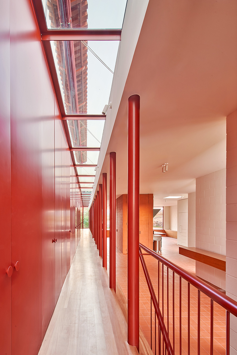 elevated with red pilotis, arquitectura-G's casa sant antoni views ...