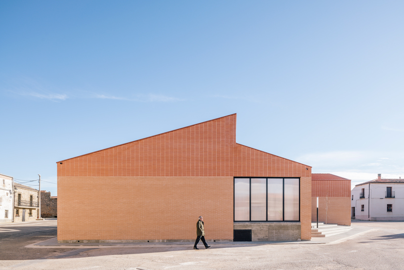 BIZNA estudio designs a brick-faced meeting place for a village in spain designboom
