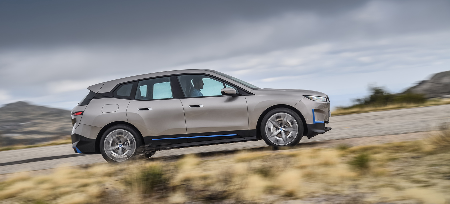 bmw-iX-car-nextgen-designboom01-large