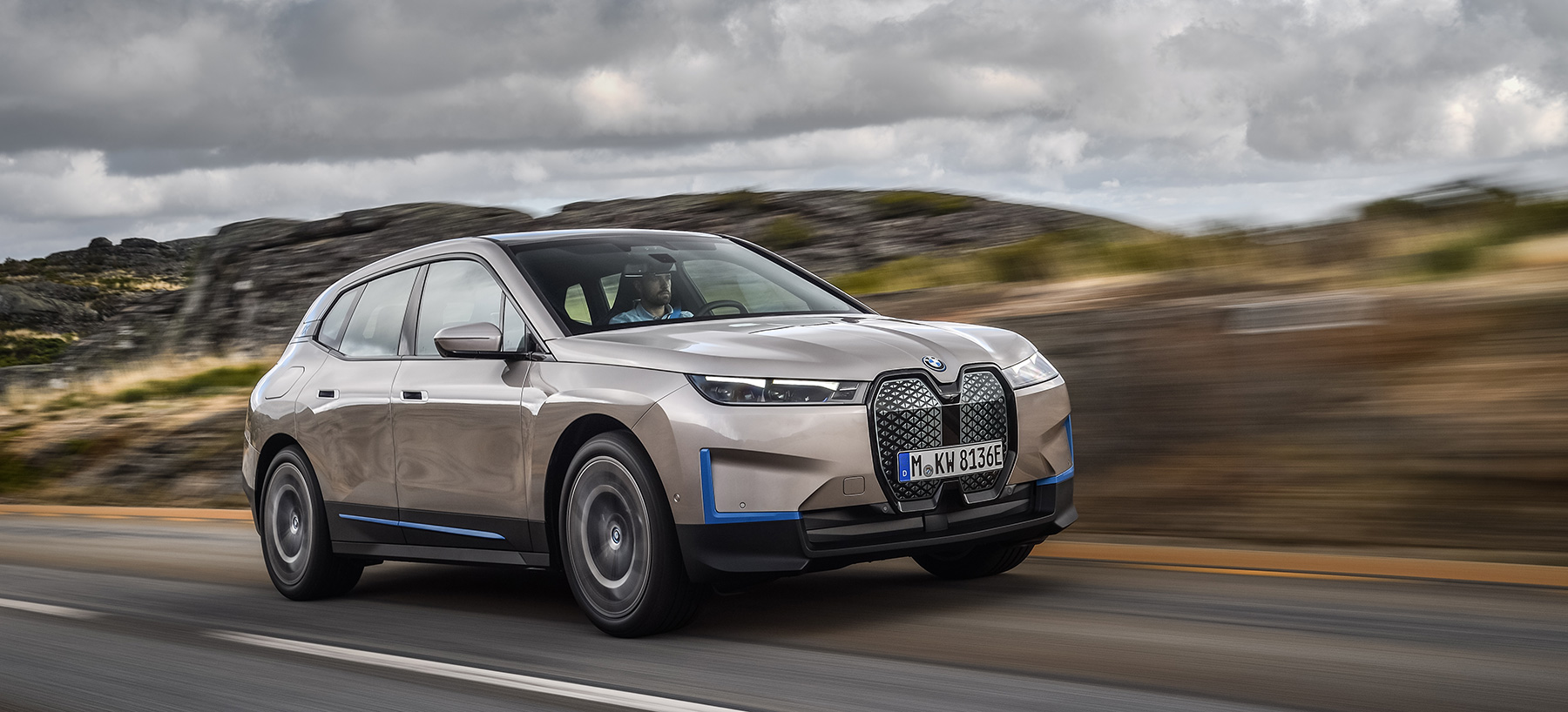 bmw-iX-car-nextgen-designboom10-large