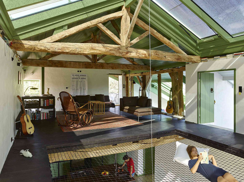 the open roof and safety net hammock