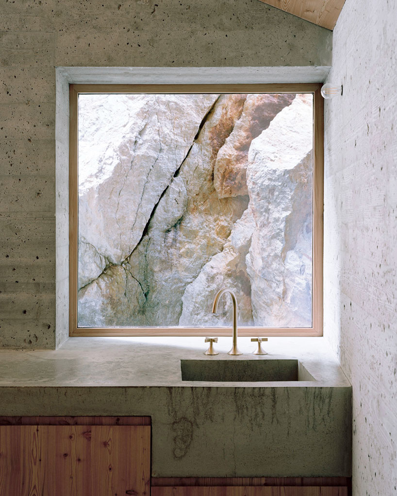 looming boulders guide the transformation of deschenaux follonier's 'lù chatarme'