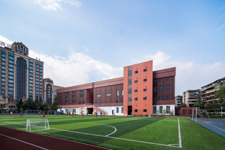 DUTS design stacks intersecting volumes for library in chengdu