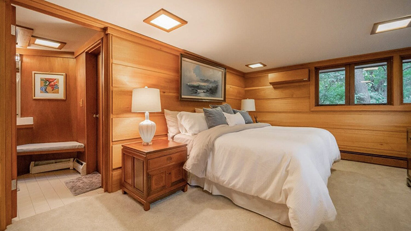 frank lloyd wright's armstrong dune house in indiana on sale for $1.2M