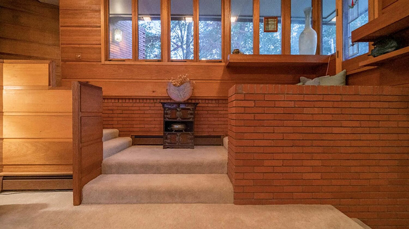 frank lloyd wright's armstrong dune house in indiana on sale for $1.2M