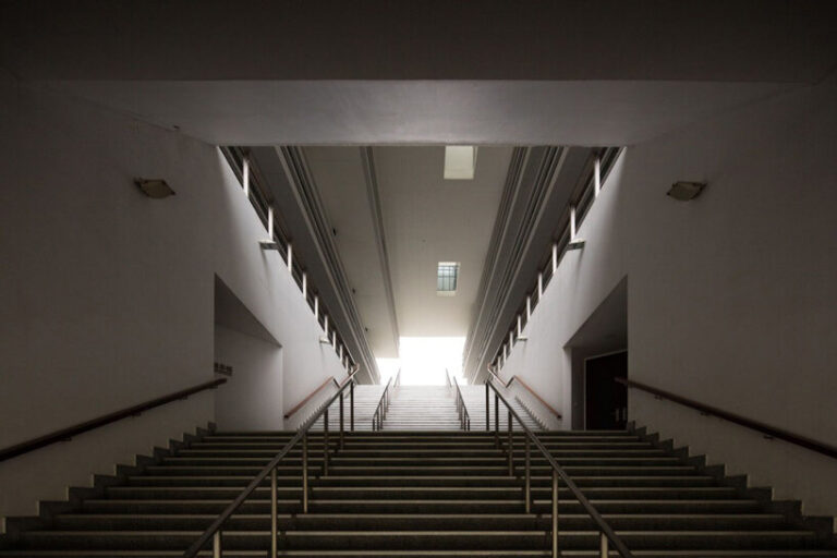 herzog & de meuron's monumental SUMC building rises over shantou, china