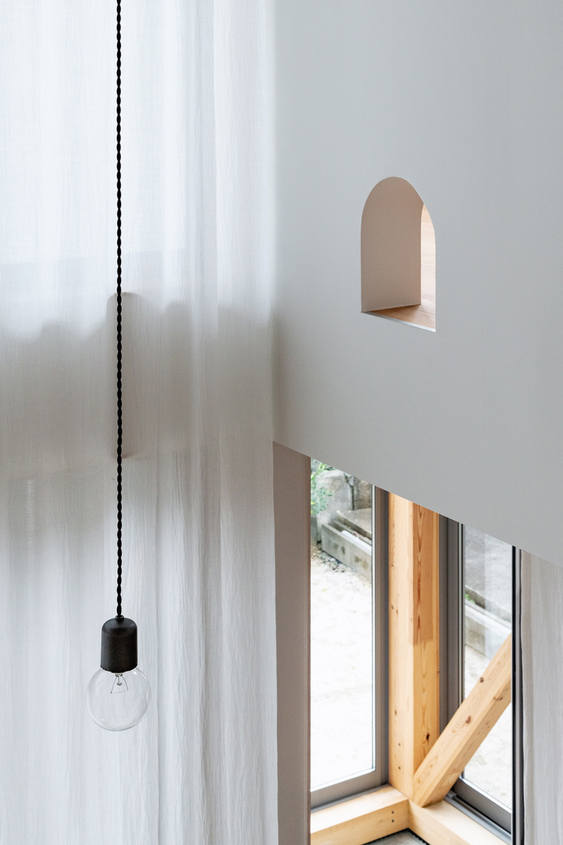 'house shazai' by nevertheless/yusuke sagawa mediates between opposing scales in japan