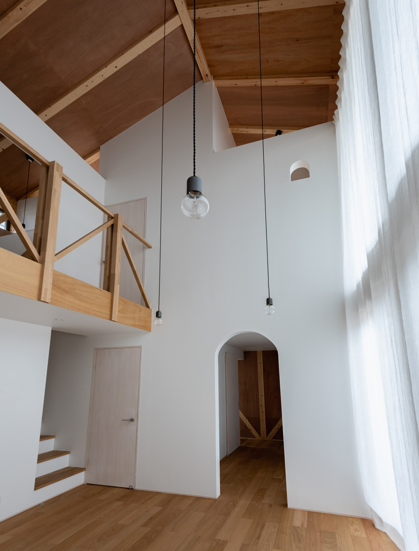 'house shazai' by nevertheless/yusuke sagawa mediates between opposing scales in japan