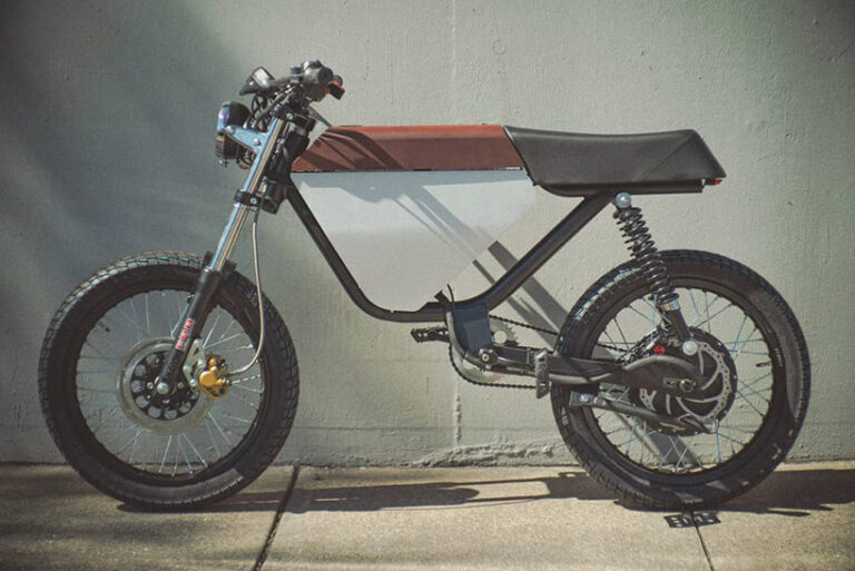 ONYX updates RCR retro electric motorcycle with 200km of autonomy + 5 ...