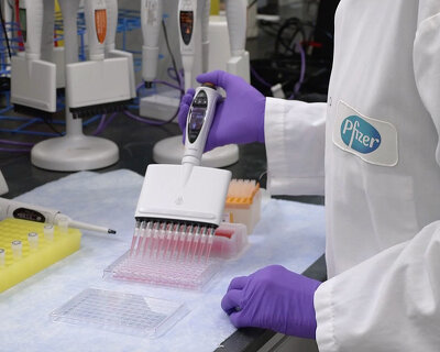 breaking news: pfizer and BioNTech say its vaccine is 90% effective in preventing COVID-19