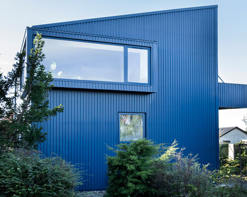 sigurd larsen designs barn house in new york state