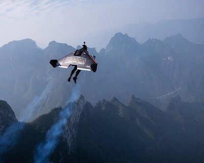 jet suit pilot vince reffet dies aged 36 in training accident in dubai