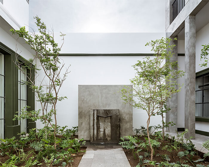 diagrama restores historical residential building with central patio in mexico