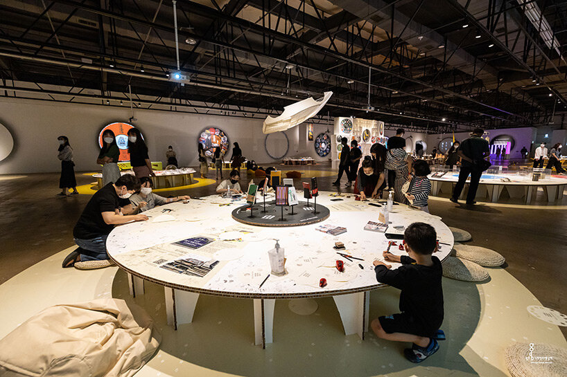 La biennale du design de gwangju 2021 démêle l'analogique aux réalités interactives de haute technologie