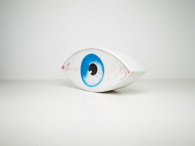 paradisoterrestre unveils a re-edit of le témoin by man ray