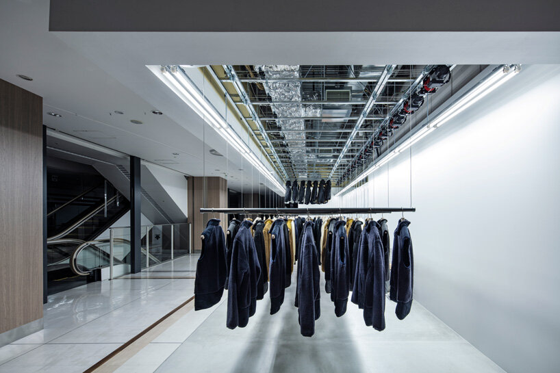 schemata architects descente blanc store in sapporo