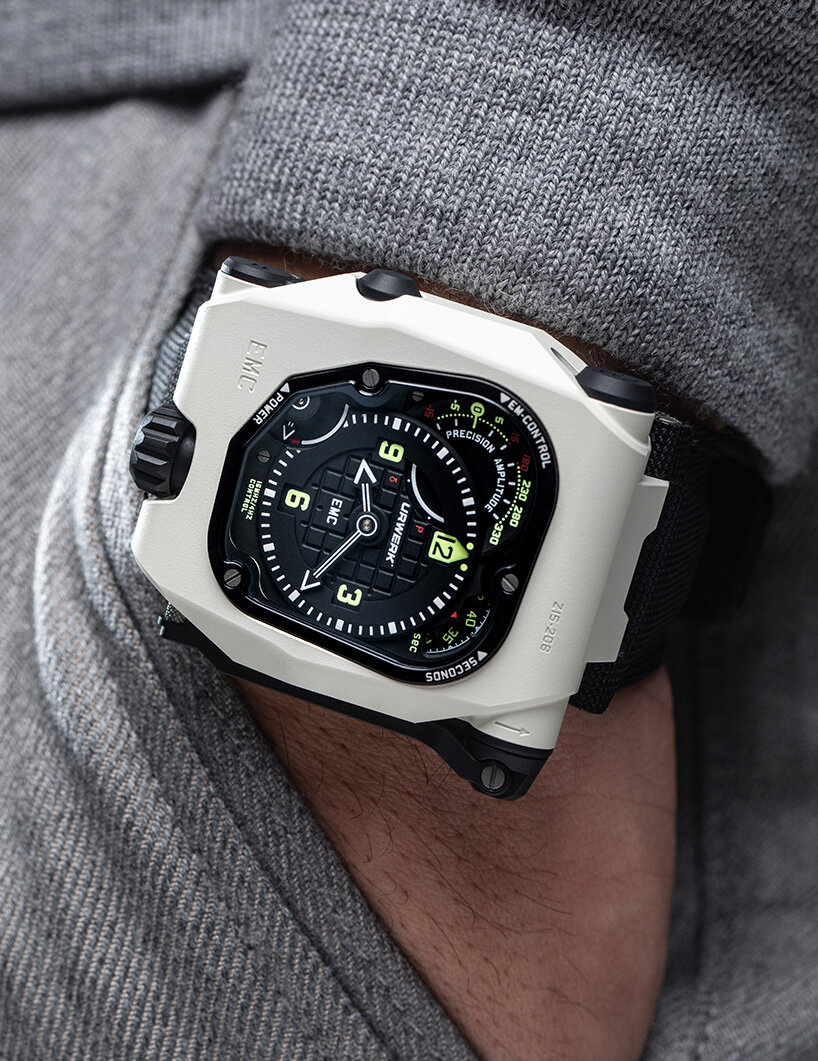 urwerk stormtrooper watch emc snow storm designboom 004