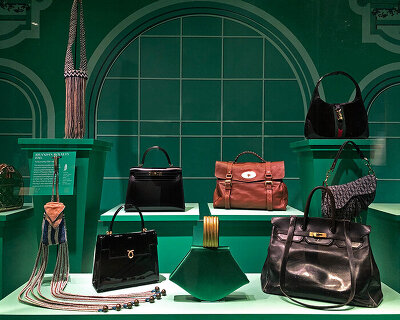 preview of ultimate accessories in the V&A bags: inside out exhibition