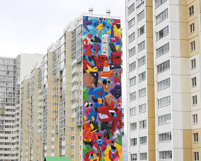 vitaly tsarenkov spray paints an 18-story mural about ecology in chelyabinsk, russia