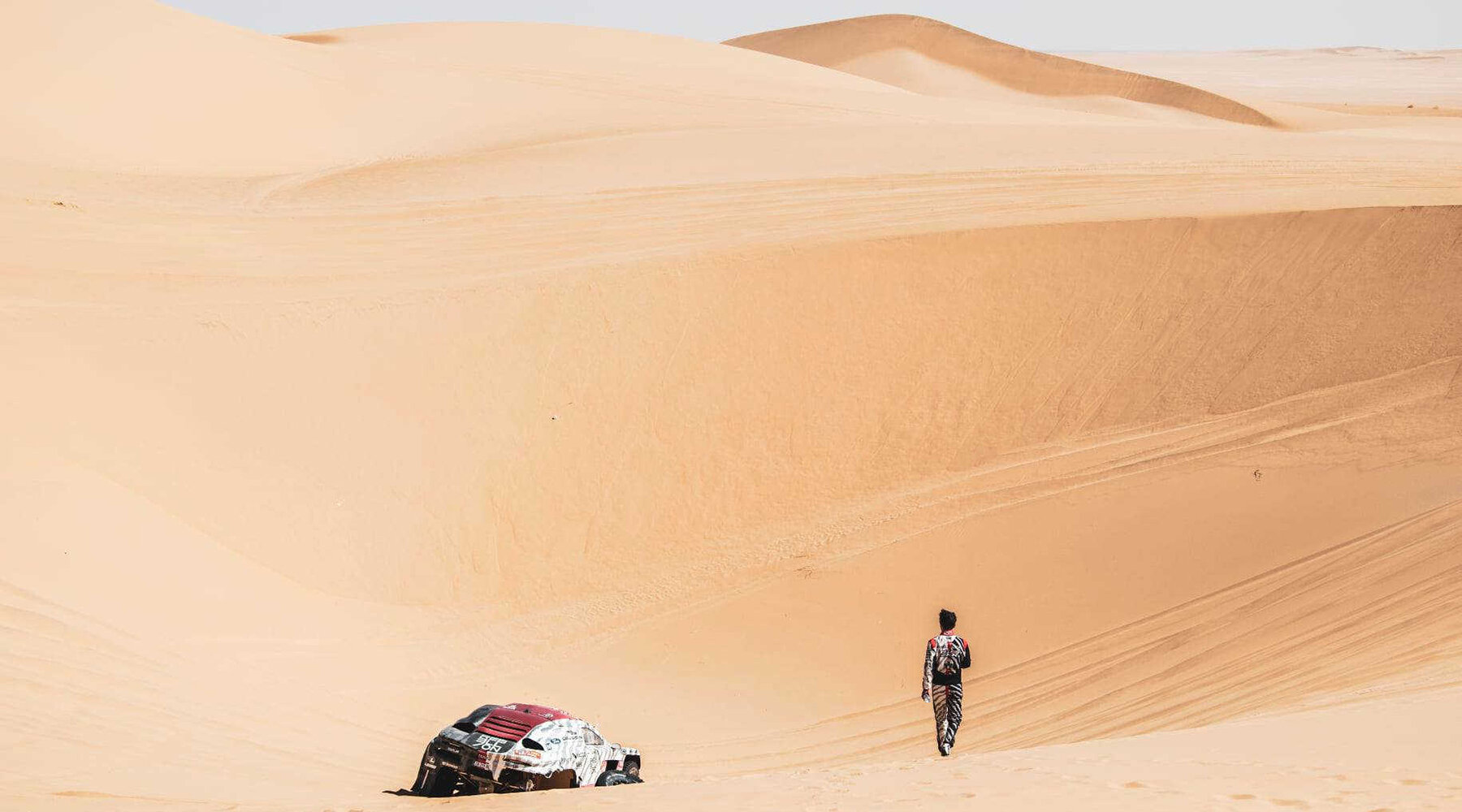 REBELLION-racing-dakar-rally-2021-designboom-04