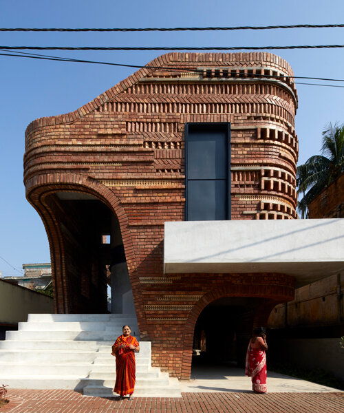 abin design studio mixes ceramics and brickwork with its gallery house in india