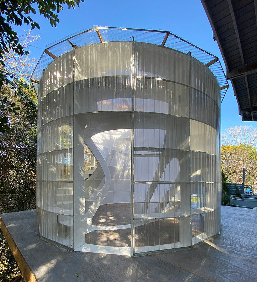 jiří příhoda sculpts spiraling treetop biblio-pavilion to escape the computer screen