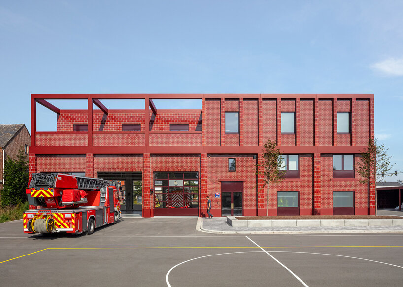 red bricks clad this fire station in antwerp by happel cornelisse verhoeven designboom
