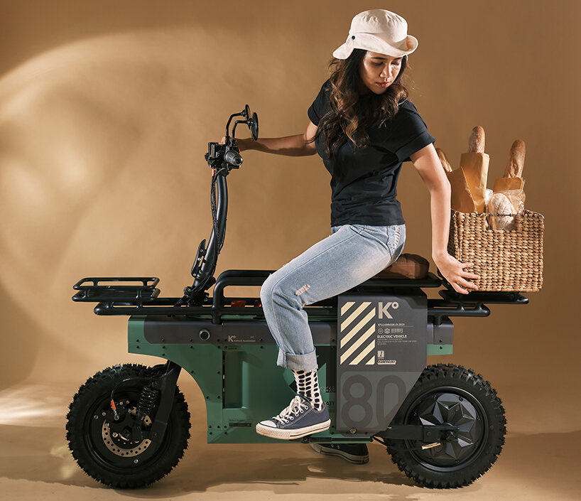 mini rectangular katalis spacebar folds into electric city scooter