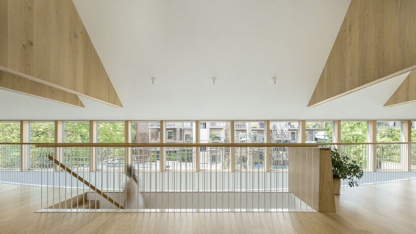 kwong von glinow flips the residential status quo with ardmore house in chicago