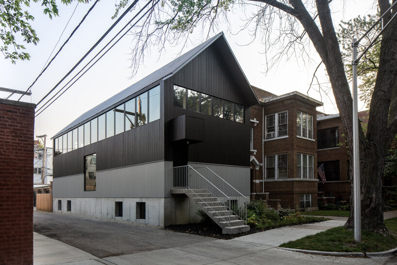kwong von glinow flips the residential status quo with ardmore house designboom