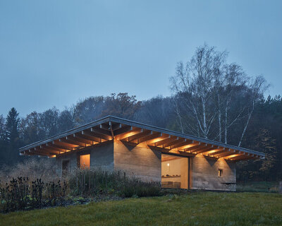 lina bellovicova introduces a dwelling of hempcrete to czech countryside with house LO