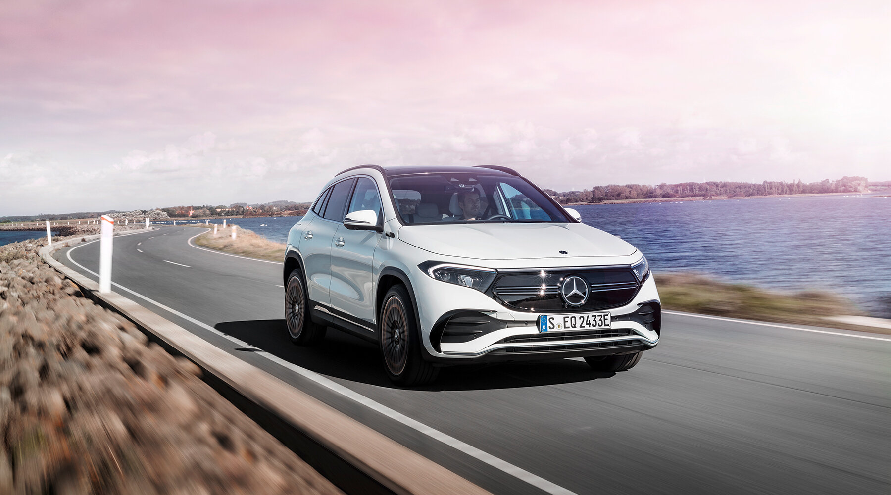 mercedes-benz-eqa-electric-suv-designboom12