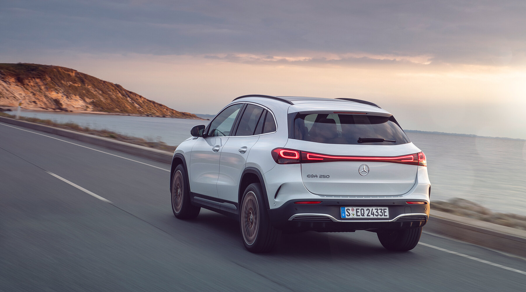 mercedes-benz-eqa-electric-suv-designboom13