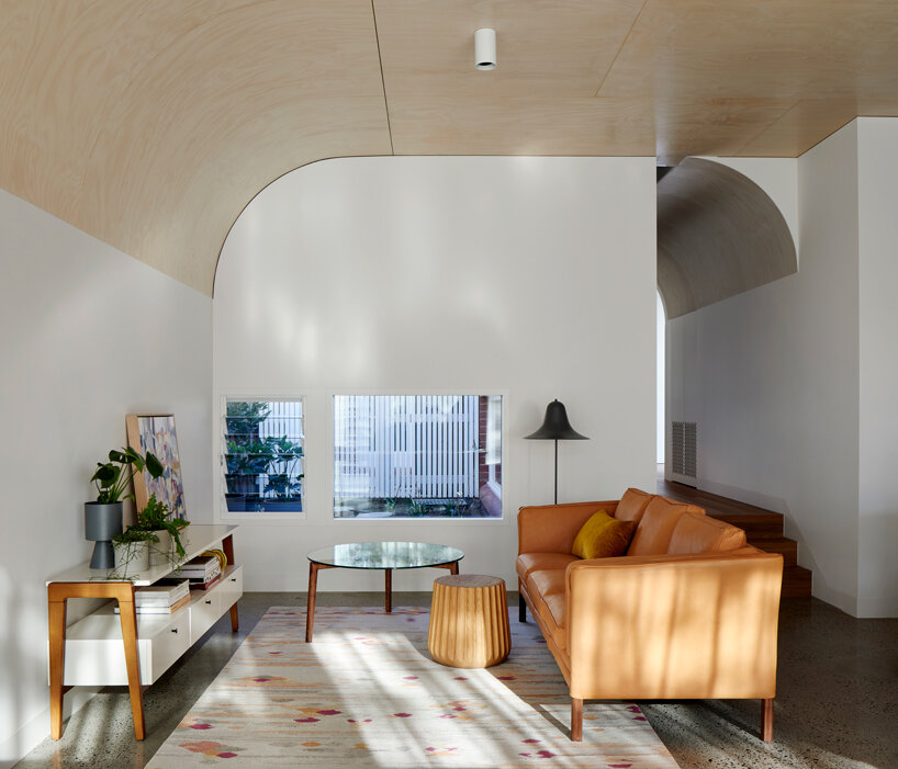 mihaly slocombe reimagines art deco with this melbourne house renovation designboom