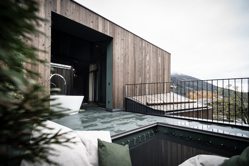 noa* floris hotel