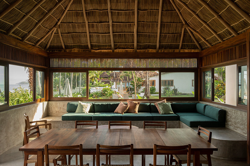 PALMA renovates and extends 'mirlo', a waterfront property on mexico's pacific coast