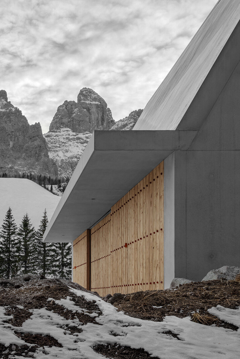 pedevilla + willeit architektur shape service building like a mountain peak in the dolomites