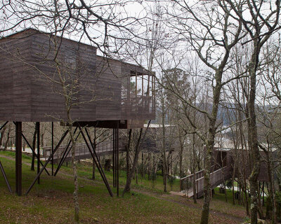 salgado e liñares builds nine elevated wooden cabins for albeida touristic complex in spain