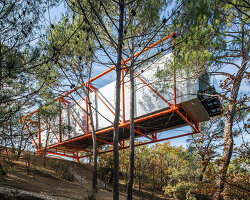 RSHP cantilevers the 'richard rogers drawing gallery' above the grounds of château la coste
