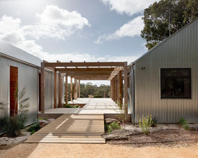 wiesebrock architecture wraps its bellbrae house in corrugated steel sheeting