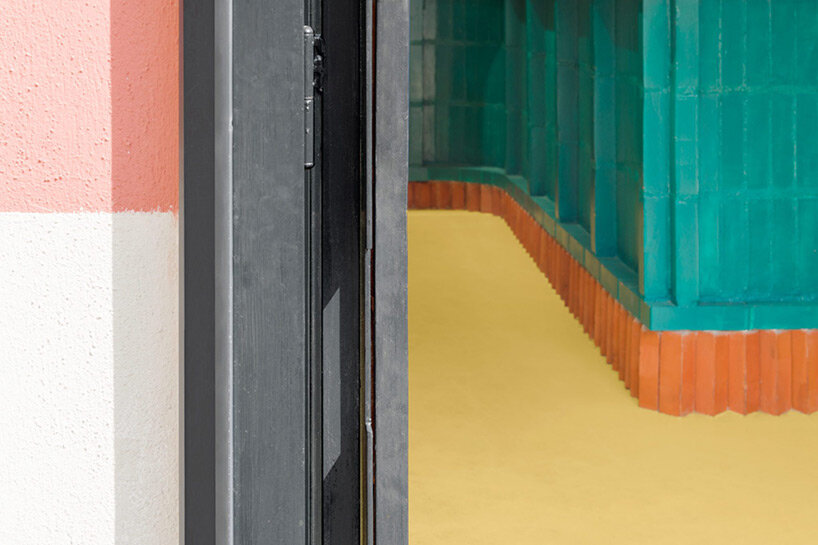 LINEARAMA shapes coastal genoese eatery with continuous, colorful brick bar feature