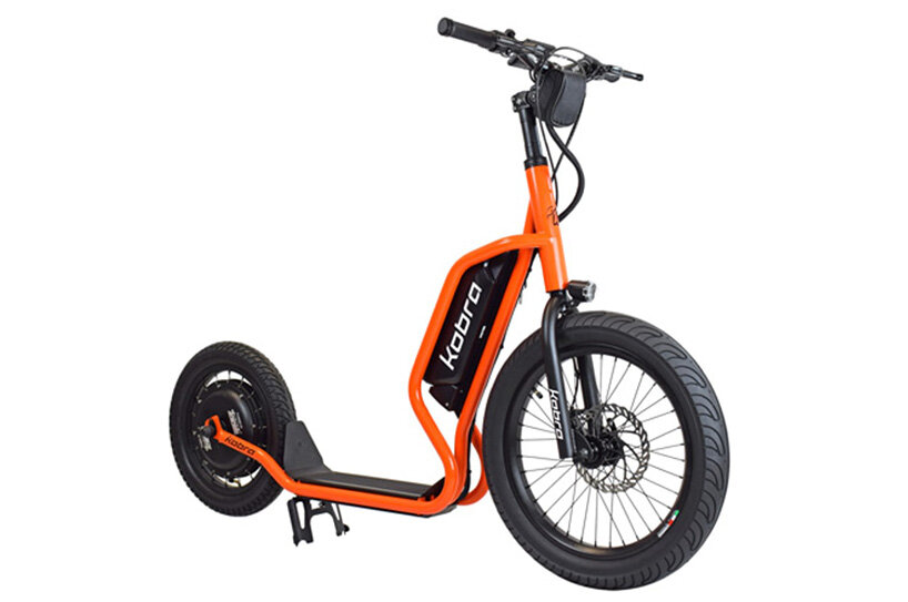 kobra, the italian electric scooter featuring a wide radius front wheel