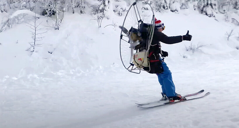deprived of ski lifts, three friends use paramotors to go up the slopes in france