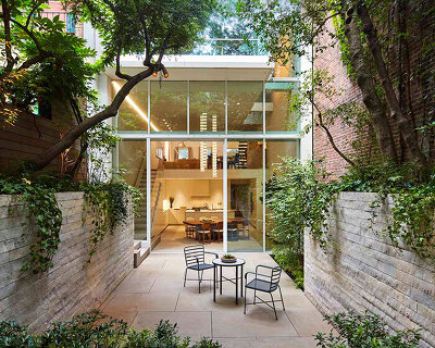 SKOLNICK turns an 1830s townhouse into a light-filled 'vertical loft' in NYC