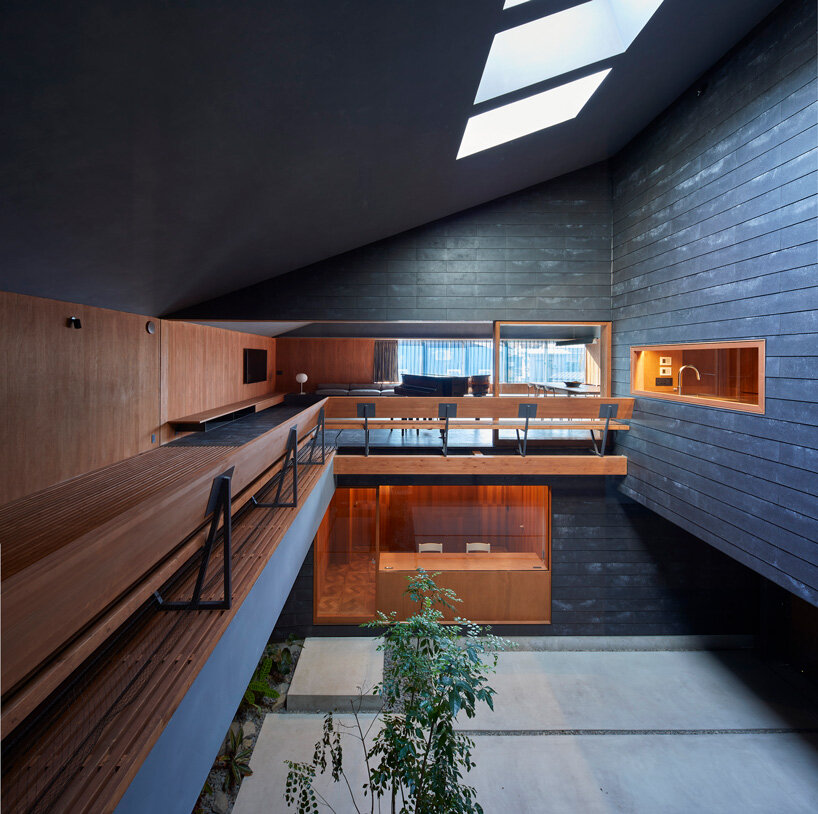 suppose design office develops 'house in joetsu' around private courtyard in japan