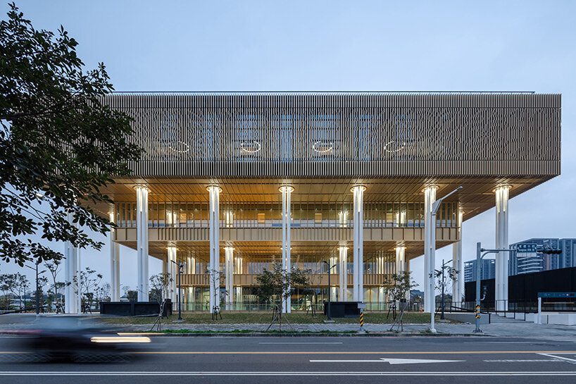 tainan public library by mecanoo + MAYU architects opens in taiwan