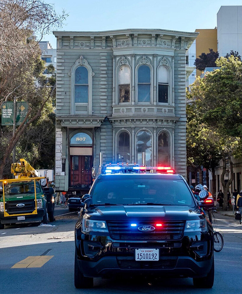 this timelapse shows a 139-year-old victorian home moving through san francisco
