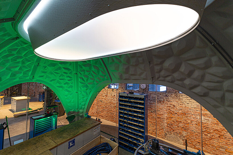 R-IGLO is 3D-printed workplace made from PET plastic waste